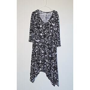 Black and White Handkerchief hem dress size M/L